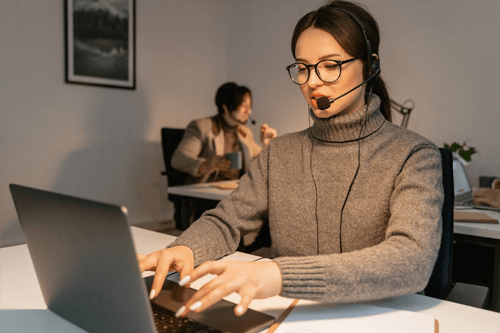 CrownHub komunita a podpora